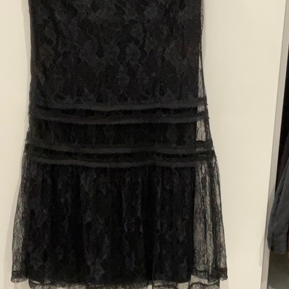 -Juliette Longuet lace dress. Size 4 Like new. Side zip. French designer. - Picture 7 of 10